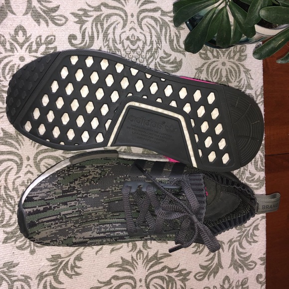 Men’s NMD R1 Utility Grey Camo - Picture 3 of 5